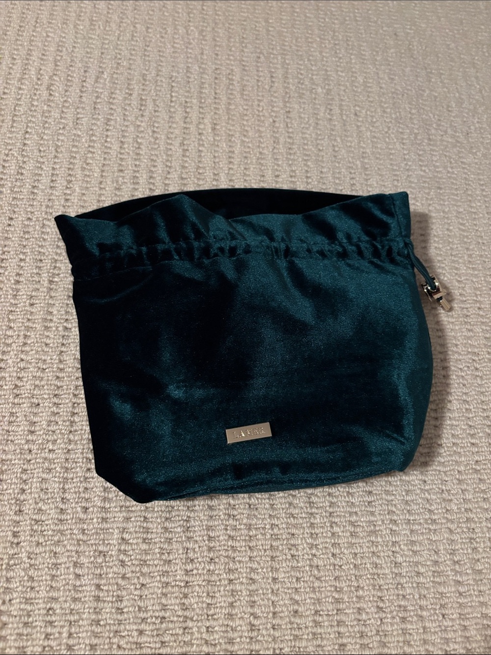 Large La Mer Velvet Drawstring Pouch in Deep Emerald